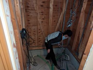 ユニットバスを解体　尼崎市