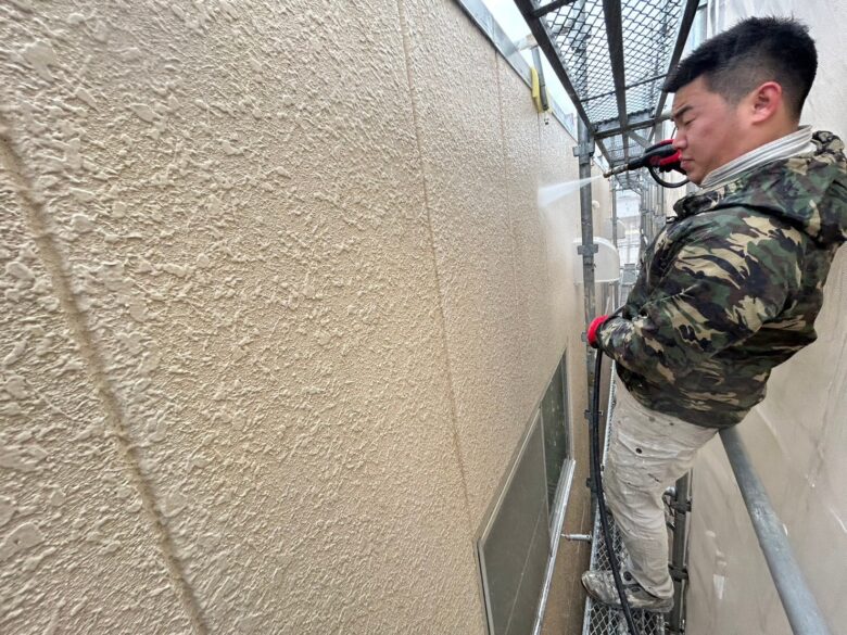 外壁塗装前の高圧洗浄２