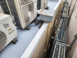 パラペットの笠木交換３