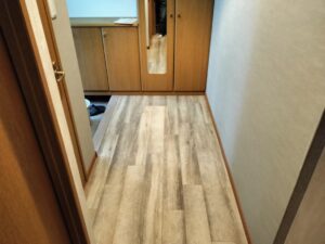 尼崎市元浜町でトイレ交換及び内装工事