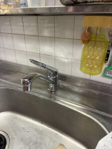 尼崎市 キッチン水栓交換完了 シングルレバー水栓の施工後