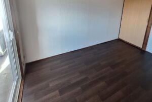 尼崎市 団地 内装リフォーム 和室から洋室風へクッションフロア仕上げの施工後室内