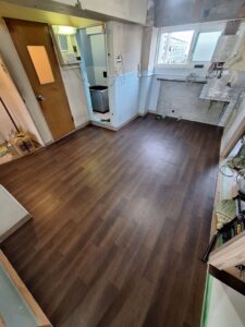 団地 内装リフォーム後の明るい室内空間 尼崎市