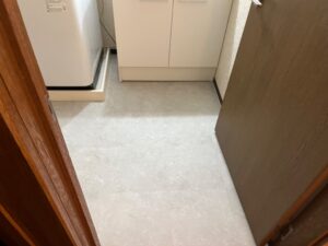 尼崎市 洗面所水漏れ修理および洗面交換工事完了後の様子