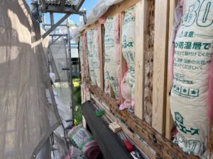 尼崎市で行った透湿防水シートによる二次防水施工