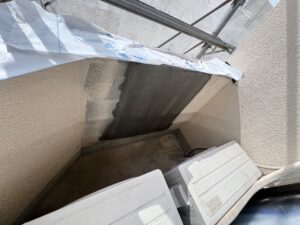 笠木雨漏り修理に伴う外壁復旧工事