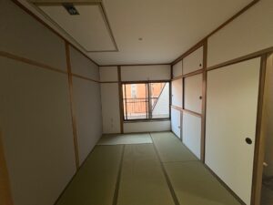 畳張り替え後の2階和室の仕上がり
