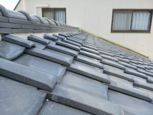 尼崎市 瓦屋根漆喰補修後 全体仕上がり