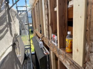 尼崎市で行った雨漏り修理の下地補強工事