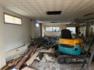 尼崎市 内装リフォーム 解体工事の様子 スケルトン状態