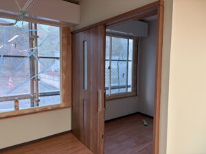 尼崎市 内装リフォーム 室内ドア建具設置工事