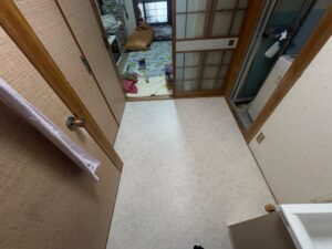 クッションフロア張替え後の洗面所床面