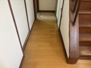 尼崎市の床リフォーム施工前 既存フローリングの様子