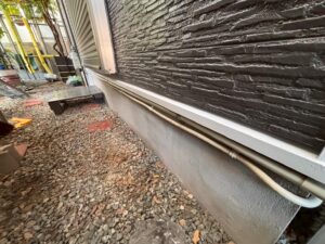 尼崎市の外壁塗装工事　塗装後の水切り板金