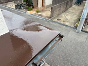 塗装後の庇全景