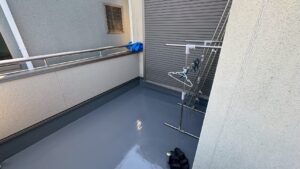 尼崎市 ベランダ腰壁復旧と防水工事完了後の様子