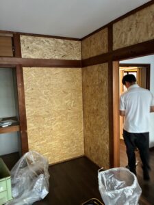 尼崎市で内装工事を行い1階和室を洋室へリフォームした施工後