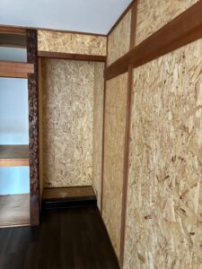 尼崎市で内装工事を行い2階和室を洋室へリフォームした施工後