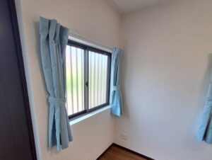 尼崎市で駐車場を部屋へリフォームした施工後の居室