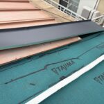 尼崎市の瓦棒屋根カバー工事 施工中