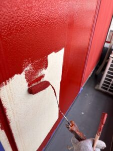 尼崎市で錆止め塗装を行っている施工中の様子